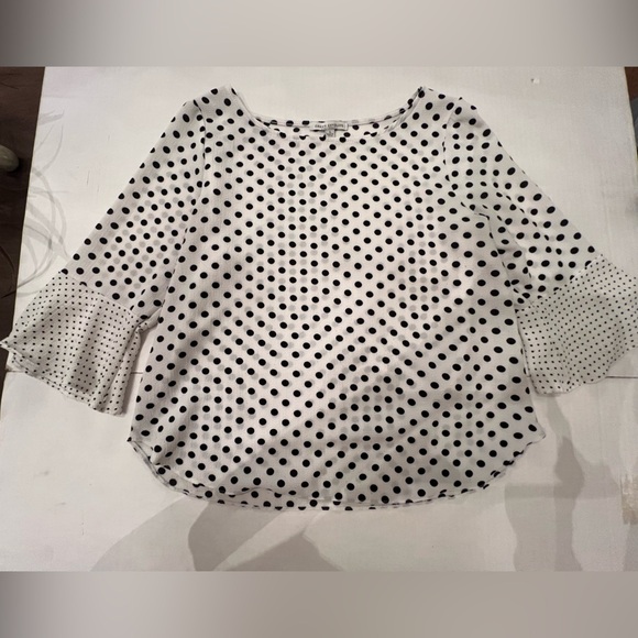 GREEN ENVELOPE WOMEN’S BLOUSE WITH RUFFLE 3/4 LENGTH SLEEVE DRESSY TOP. LARGE - Picture 1 of 6